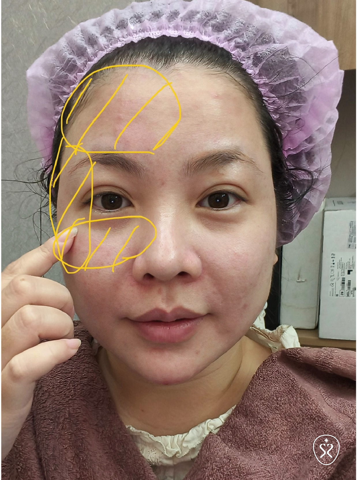 一張含有 人的臉孔, 人員, 時尚配件, 服裝 的圖片自動產生的描述